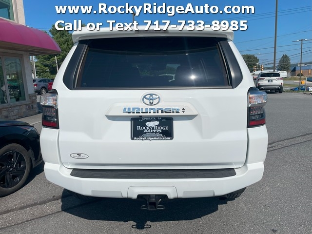 2024 Toyota 4Runner SR5 photo 4