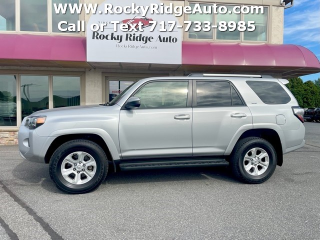 2024 Toyota 4Runner SR5 photo 2