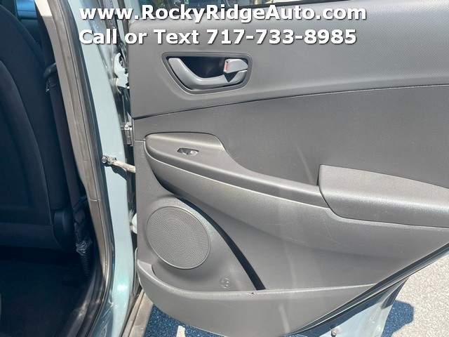 2022 Hyundai Kona SEL photo 27