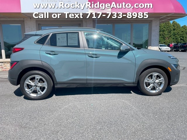 2022 Hyundai Kona SEL photo 8