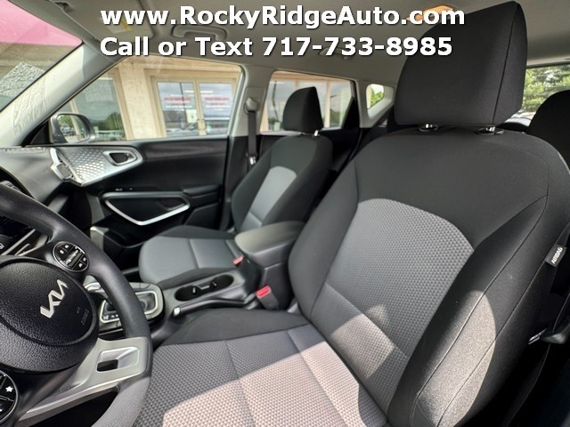 2025 Kia Soul LX - Photo 16