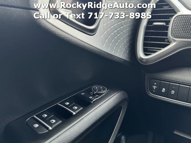 2025 Kia Soul LX - Photo 27